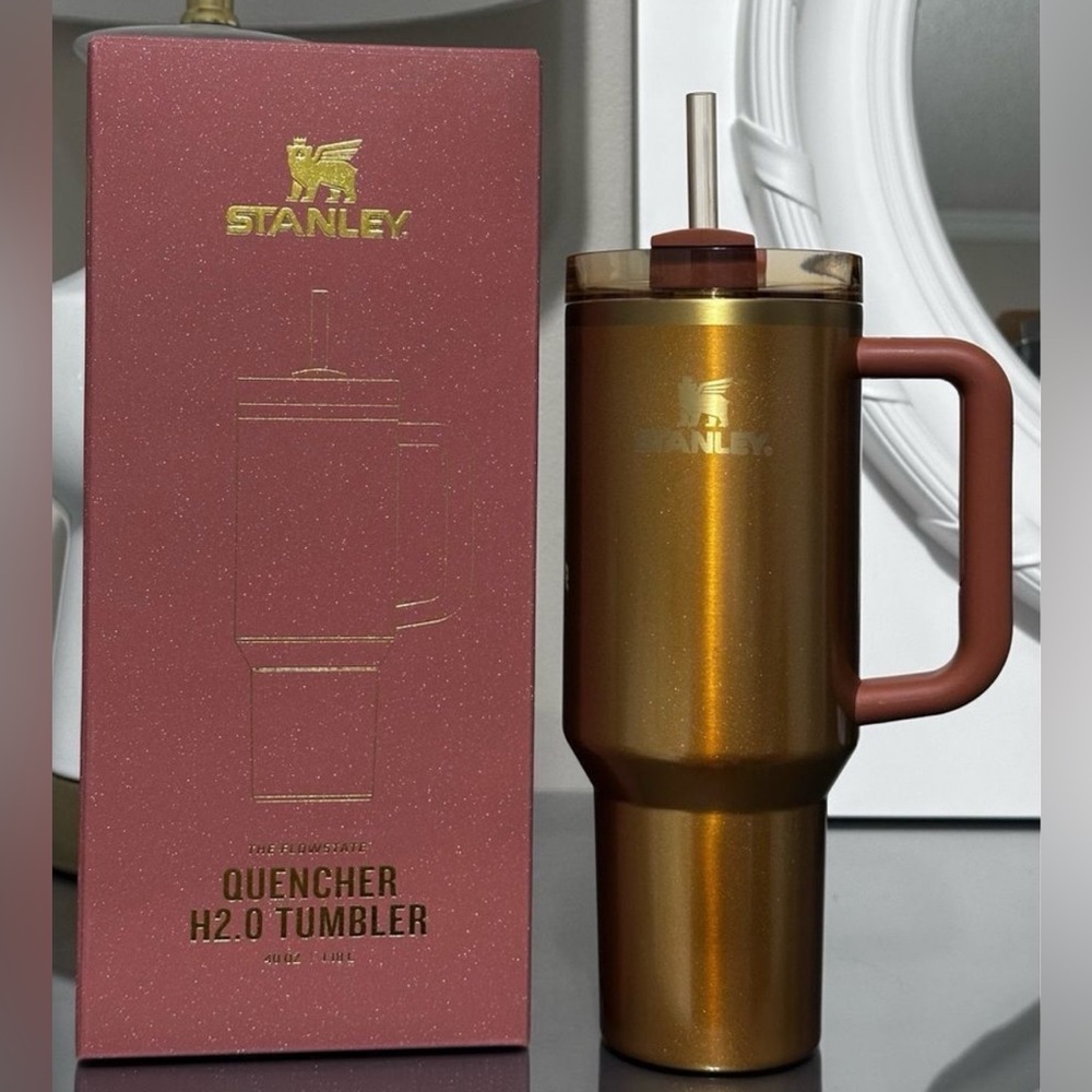 STANLEY SPARKLE COPPER TINSEL 40oz TUMBLER LIMITED EDITION 2024 HOLIDAY STANLEY - Picture 4 of 5
